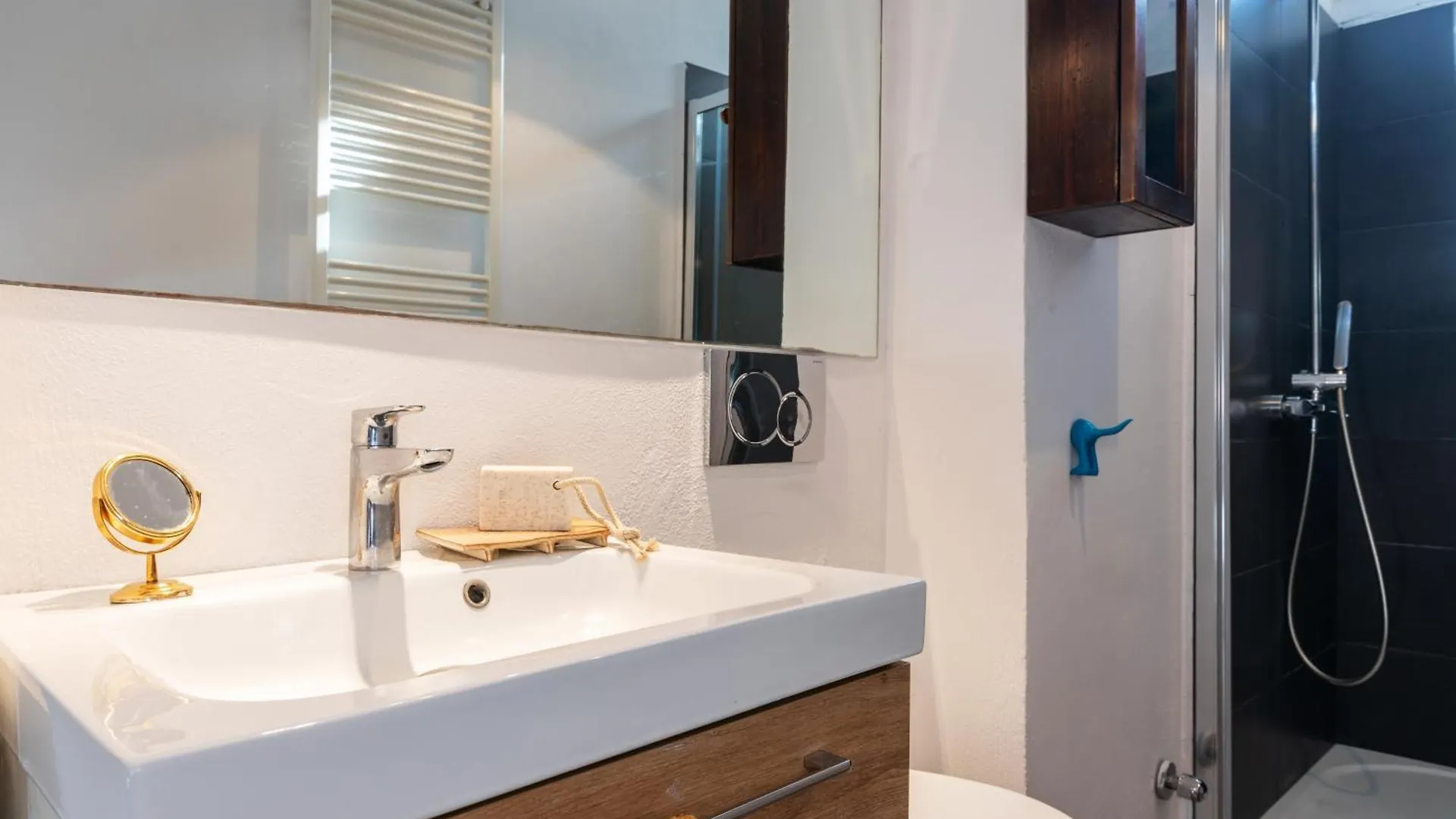 Pavia Flexyrent Apartment Ac Milan