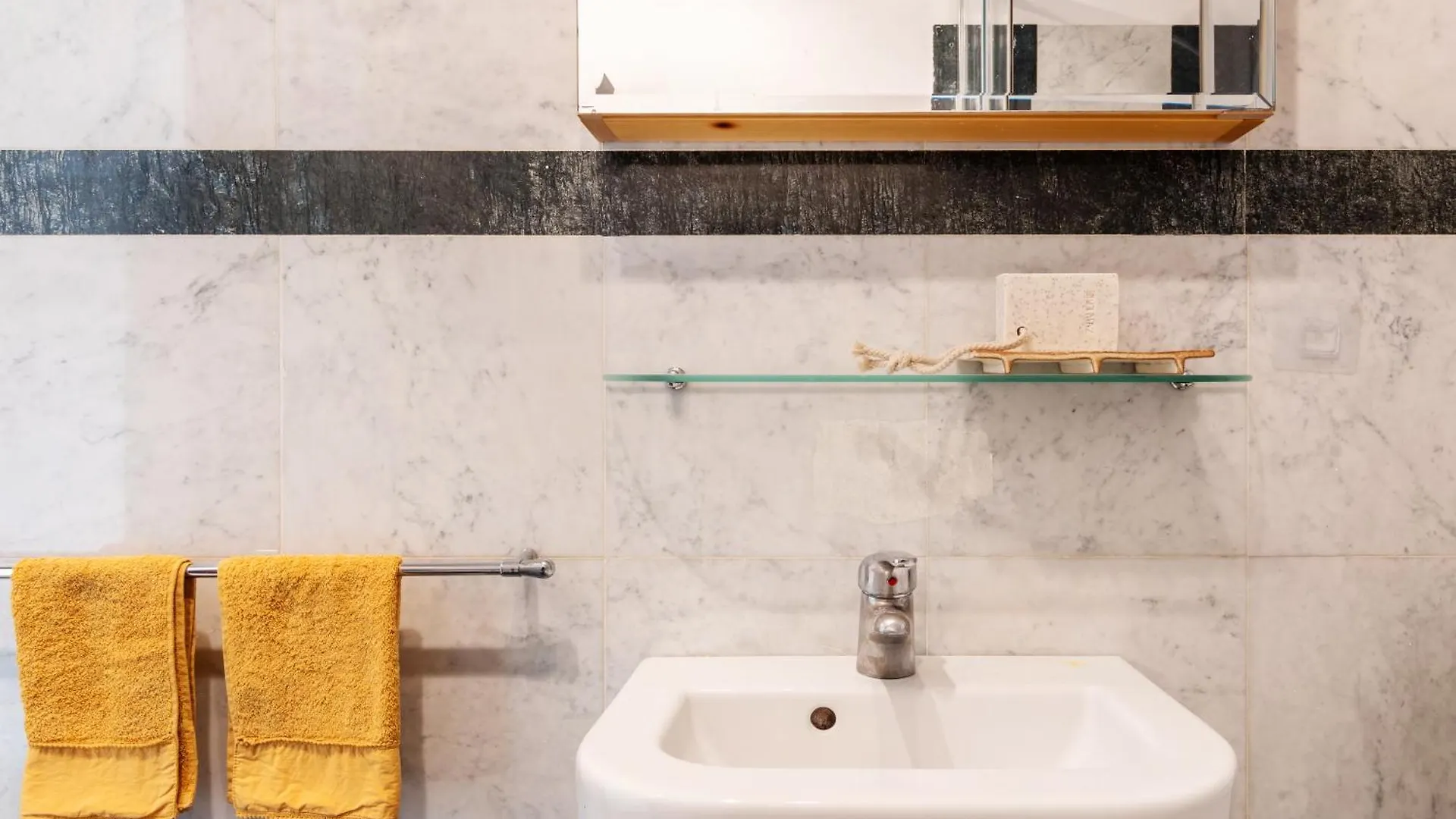 Pavia Flexyrent Apartment Ac Milan